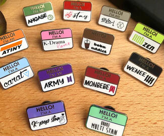 Mini Hello I&#39;m ... Fandom Pins